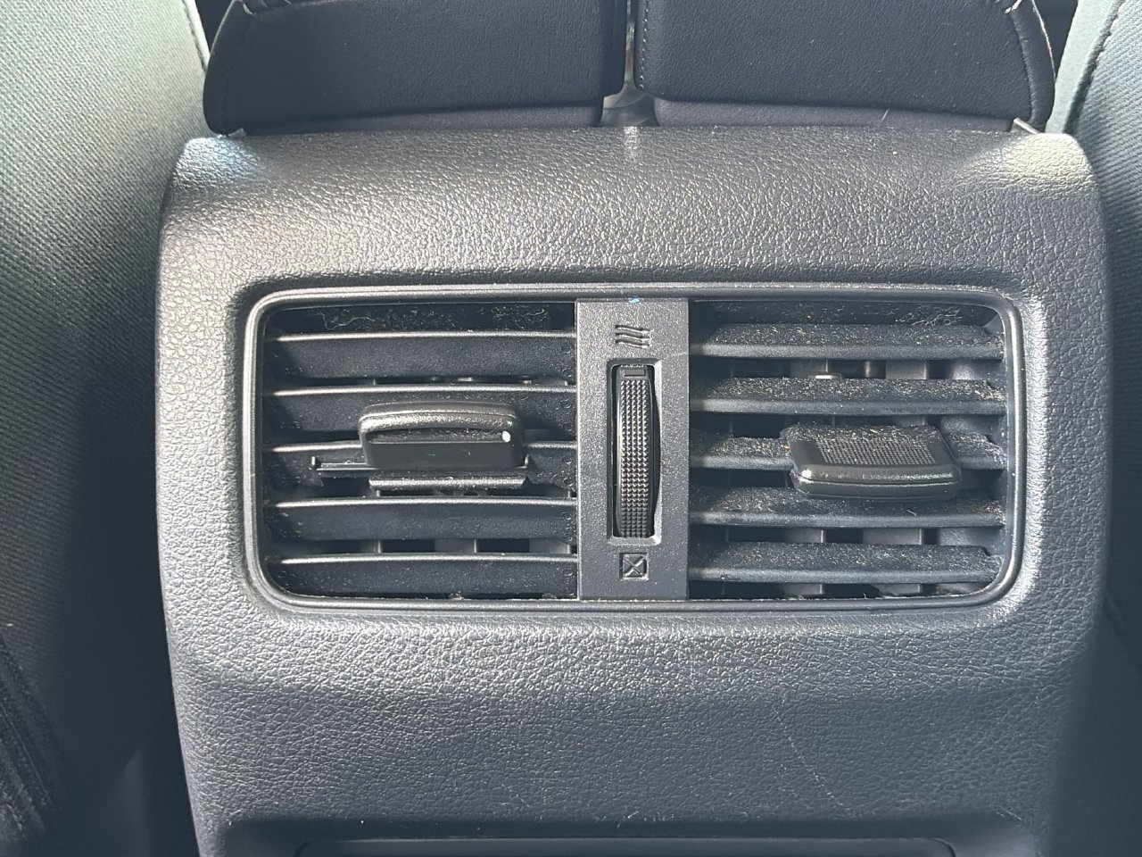 Used 2023 Nissan Rogue S AWD/4WD image 26