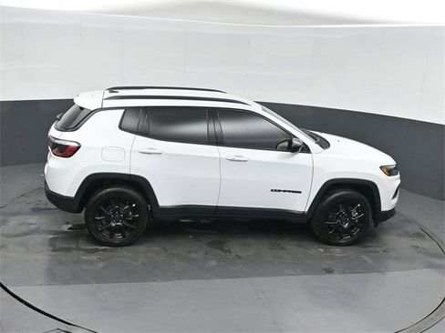 New 2026 Jeep Compass Latitude image 29