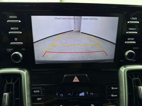 Used 2021 Kia Sorento S FWD image 27
