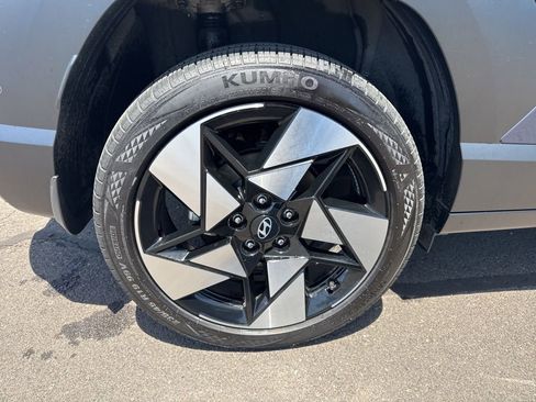 Used 2025 Hyundai Kona Limited AWD/4WD image 9