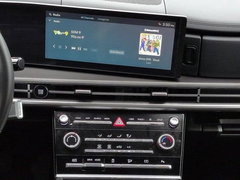 Certified 2025 Hyundai Santa Fe SE FWD image 18