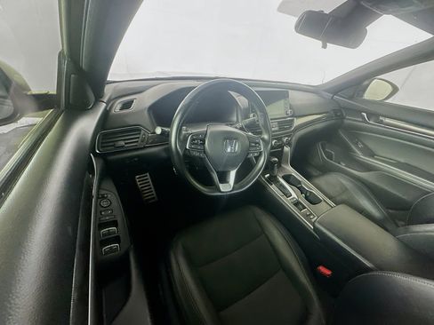 Used 2018 Honda Accord Sport image 18