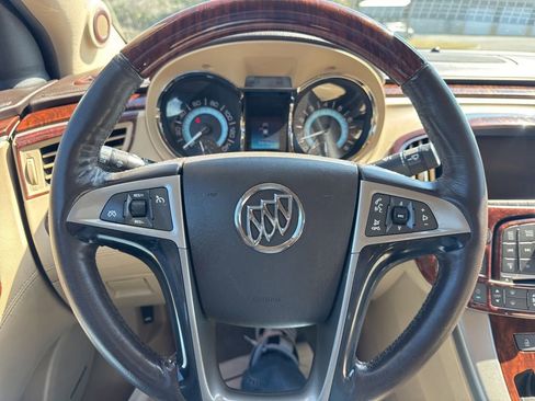 Used 2010 Buick LaCrosse CXS image 22