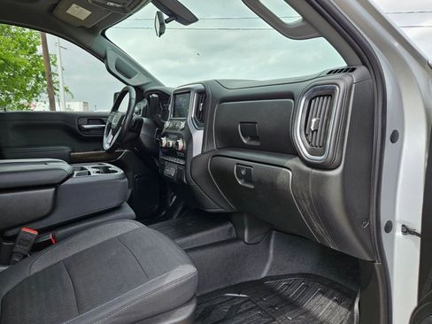 Used 2020 GMC Sierra 1500 SLE w/ SLE Value Package image 18