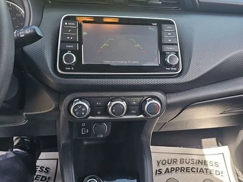Used 2021 Nissan Kicks S image 13