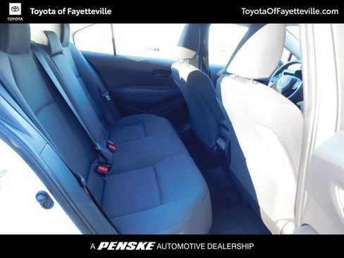 Used 2023 Toyota Corolla LE image 4