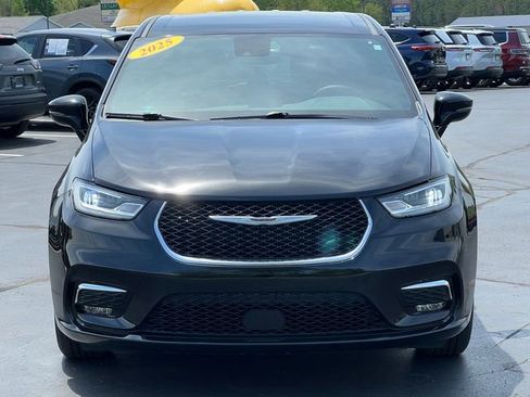 Used 2025 Chrysler Pacifica Select FWD image 46