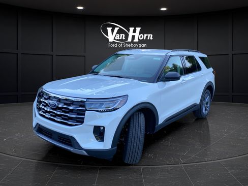 New 2026 Ford Explorer Active w/ Active Comfort Package AWD/4WD image 3