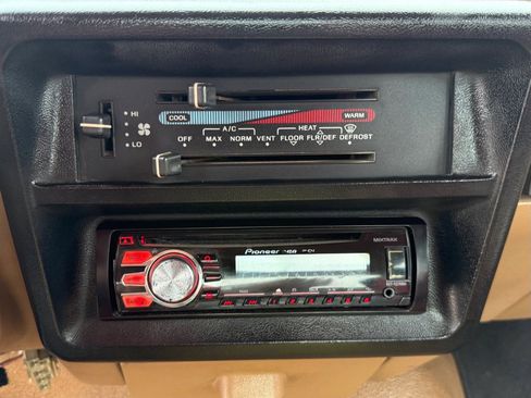 Used 1989 Ford Bronco AWD/4WD image 14
