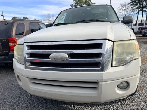 Used 2008 Ford Expedition EL XLT image 2