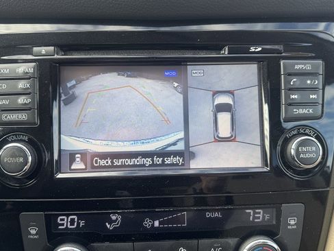 Used 2016 Nissan Rogue SL w/ SL Premium Package image 20