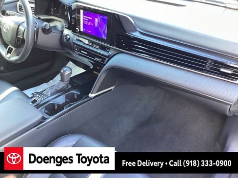 Used 2025 Toyota Camry SE image 22