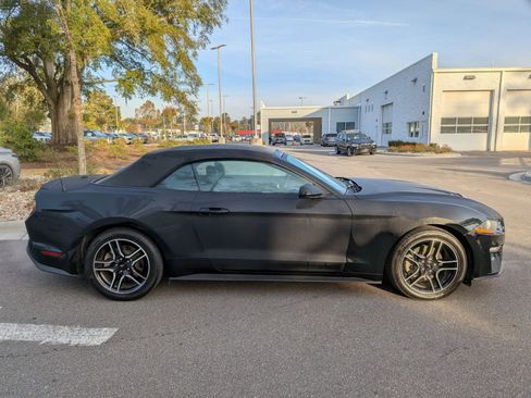 Used 2022 Ford Mustang Premium image 2