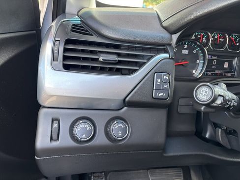 Used 2017 Chevrolet Tahoe LT AWD/4WD image 47