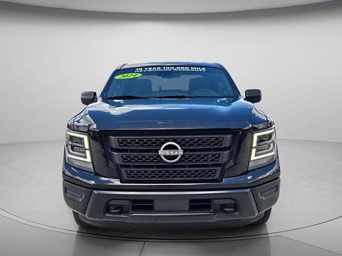 Used 2024 Nissan Titan SV w/ SV Bronze Edition Package AWD/4WD image 4