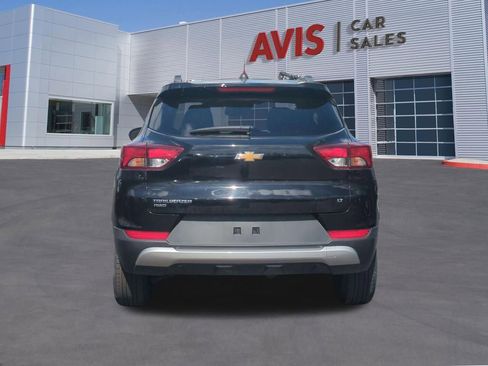 Used 2025 Chevrolet TrailBlazer LT AWD/4WD image 9