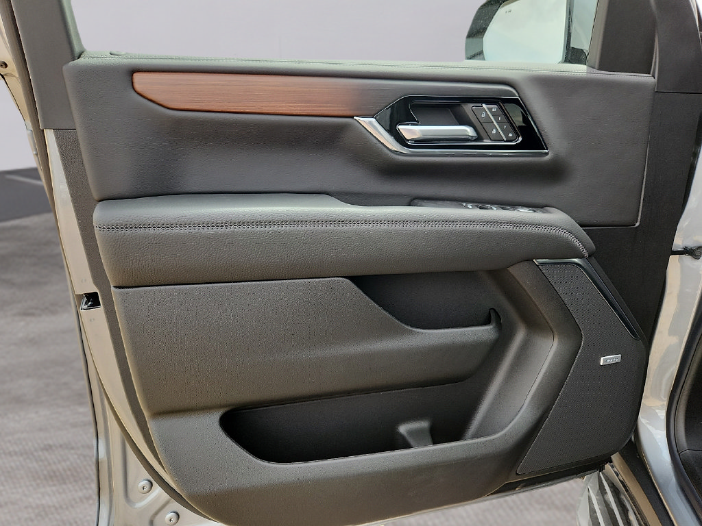 New 2026 GMC Yukon Denali AWD/4WD image 14