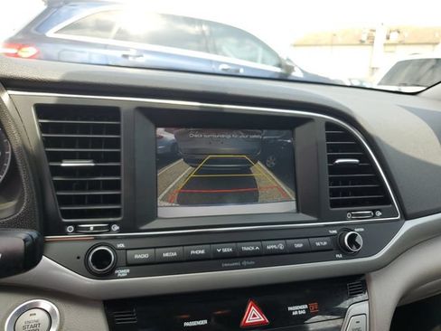 Used 2018 Hyundai Elantra Value Edition FWD image 24
