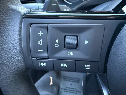 Used 2023 Nissan Rogue SV image 19