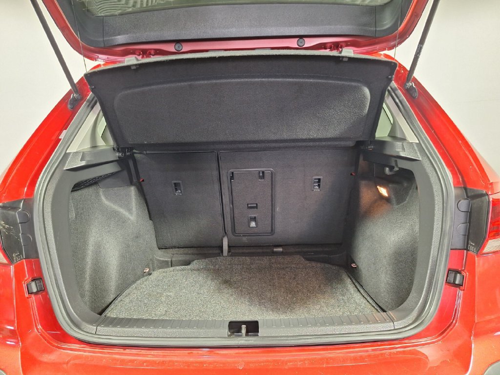 Used 2023 Volkswagen Taos SE FWD image 22