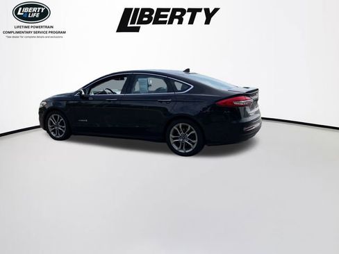 Used 2019 Ford Fusion Titanium FWD image 3