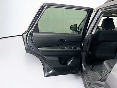 Used 2023 Nissan Pathfinder SV AWD/4WD image 27