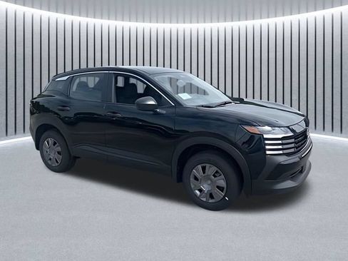 Used 2026 Nissan Kicks S FWD image 1