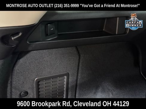 Used 2025 Land Rover Discovery Sport S image 44