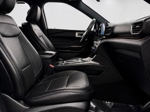 Used 2020 Ford Explorer Limited AWD/4WD image 18