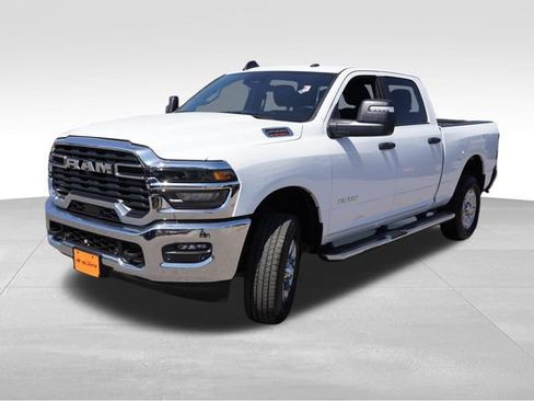 Certified 2026 RAM 2500 Big Horn AWD/4WD image 11