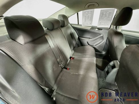Used 2016 Volkswagen Jetta SE FWD image 31