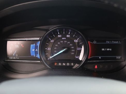 Used 2018 Ford Explorer XLT w/ Equipment Group 202A AWD/4WD image 11