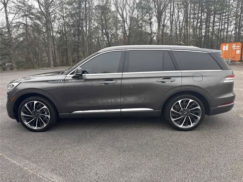 Used 2020 Lincoln Aviator Reserve w/ Equipment Group 202A image 8