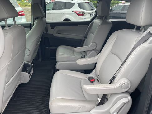 Used 2018 Honda Odyssey EX-L image 17
