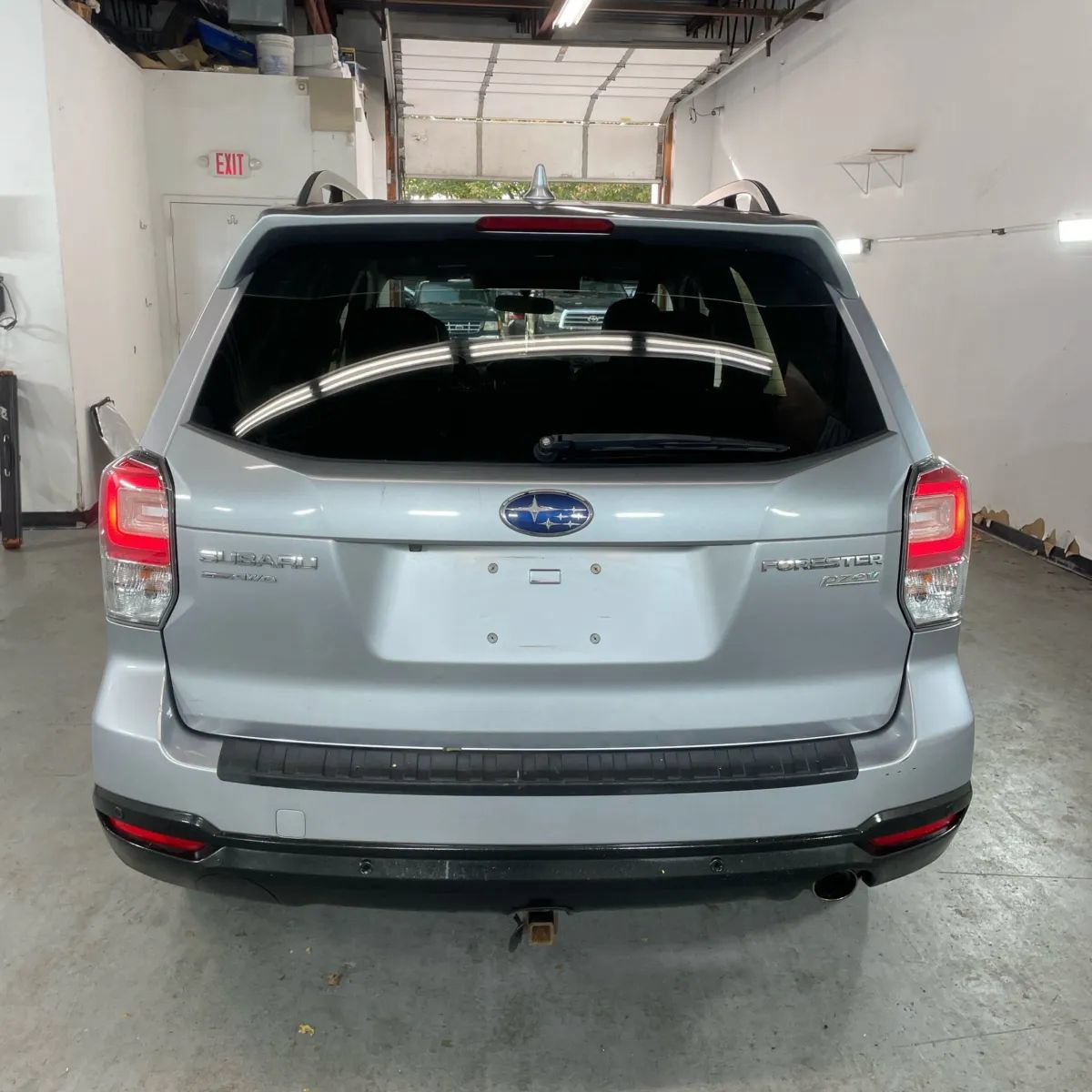Used 2017 Subaru Forester 2.5i Touring AWD/4WD image 7