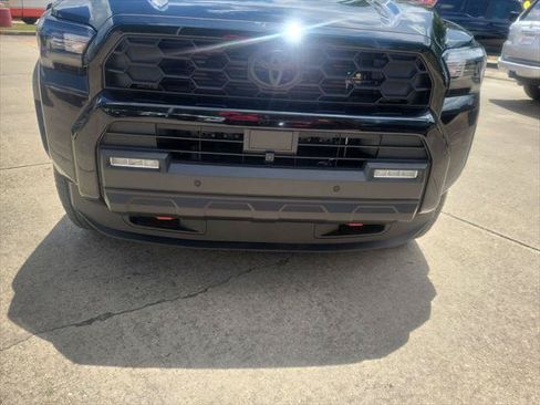 Certified 2026 Toyota 4Runner TRD Off-Road Premium AWD/4WD image 4