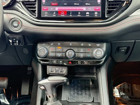 Used 2025 Dodge Durango R/T w/ Blacktop Package AWD/4WD image 21
