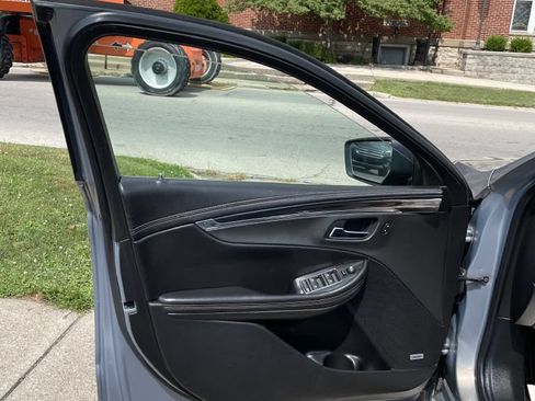 Used 2019 Chevrolet Impala Premier FWD image 6
