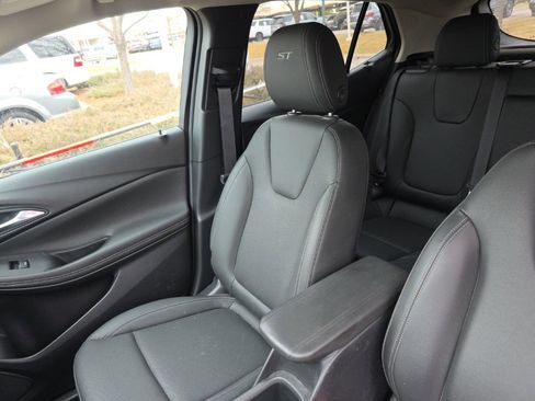 Used 2024 Buick Encore GX Sport Touring w/ Comfort Package image 27