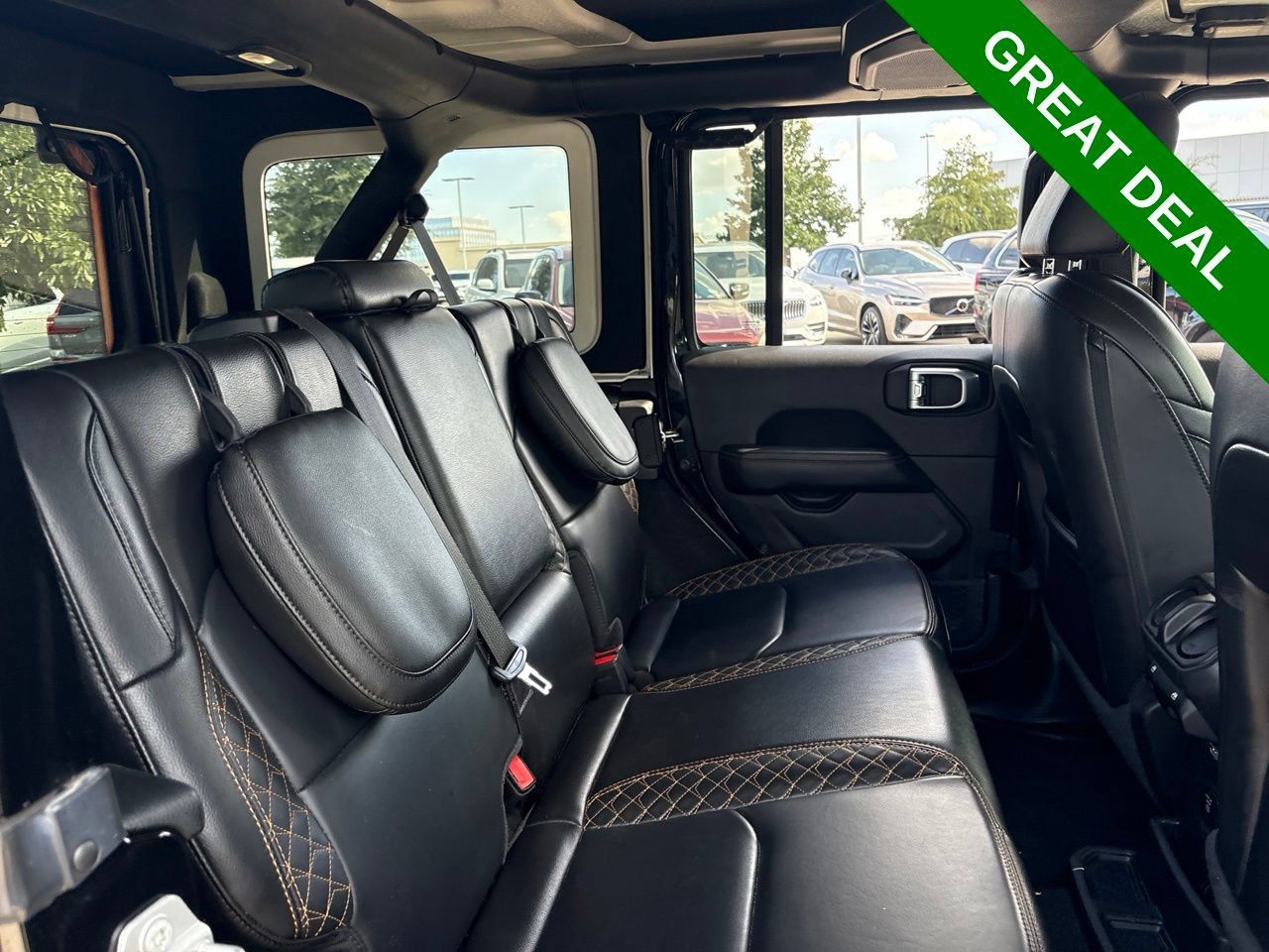 Used 2023 Jeep Wrangler Unlimited Sahara AWD/4WD image 12