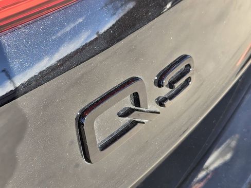 Certified 2025 Audi Q3 2.0T Premium w/ Convenience Package image 13