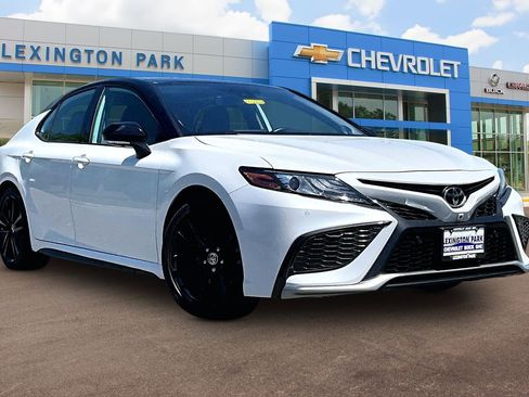 Used 2022 Toyota Camry XSE w/ Navigation Package image 1