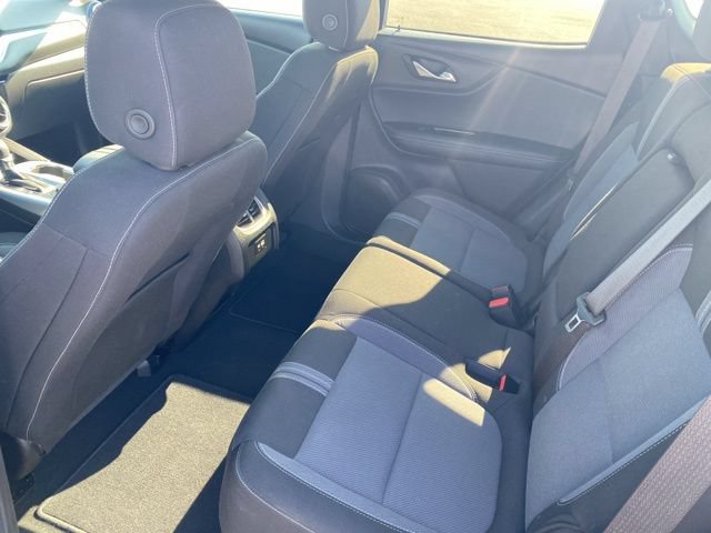 Used 2025 Chevrolet Blazer LT FWD image 11