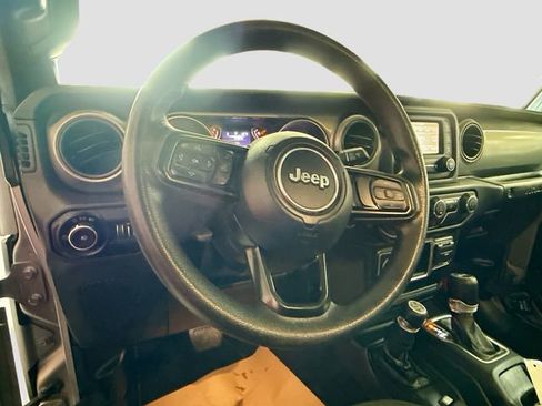 Used 2019 Jeep Wrangler Unlimited Sport AWD/4WD image 12