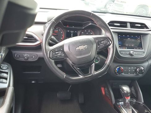 Used 2022 Chevrolet TrailBlazer RS FWD image 12