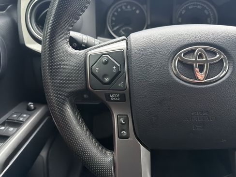 Used 2019 Toyota Tacoma SR5 image 19