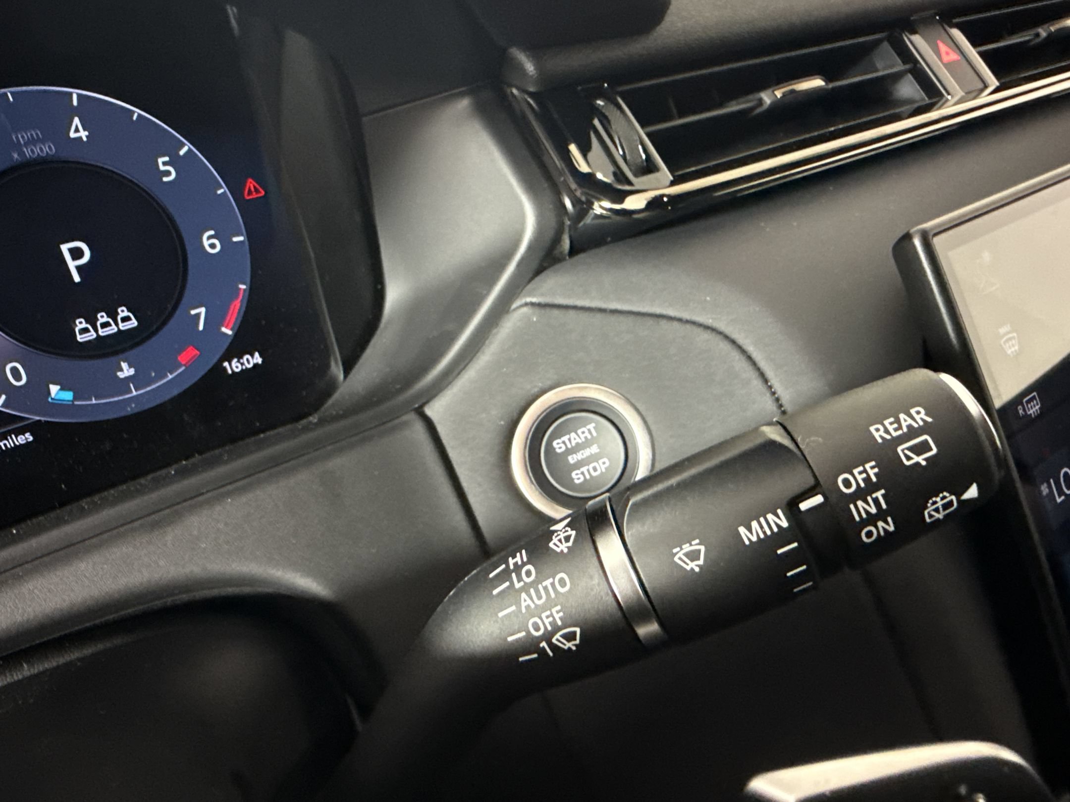 New 2026 Land Rover Range Rover Velar S AWD/4WD image 25