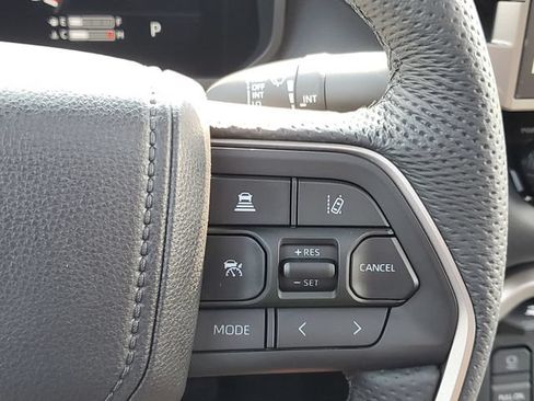Used 2026 Toyota Tundra Limited AWD/4WD image 23