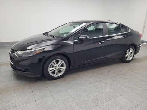 Used 2018 Chevrolet Cruze LT w/ Sun And Sound Package image 2