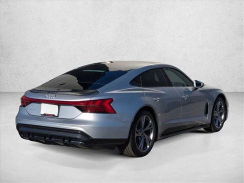 Used 2022 Audi e-tron GT Premium Plus image 5